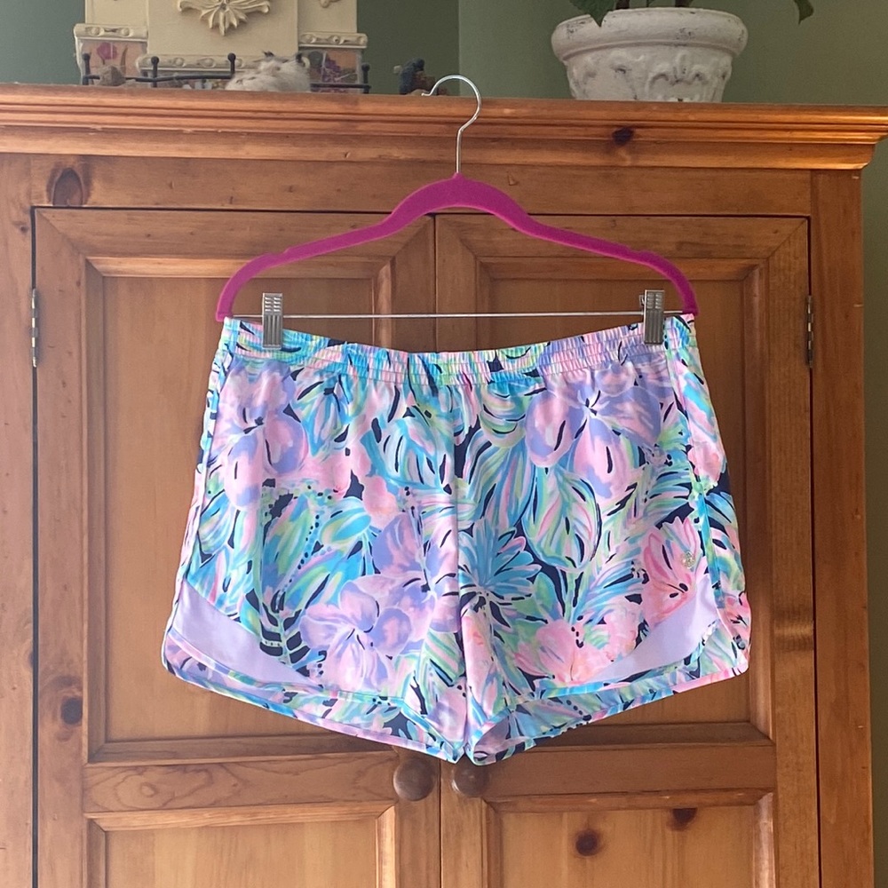 Lilly Pulitzer Ocean Trail Shorts size L